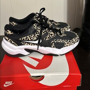 Nike Black and Tan Leopard Sneakers